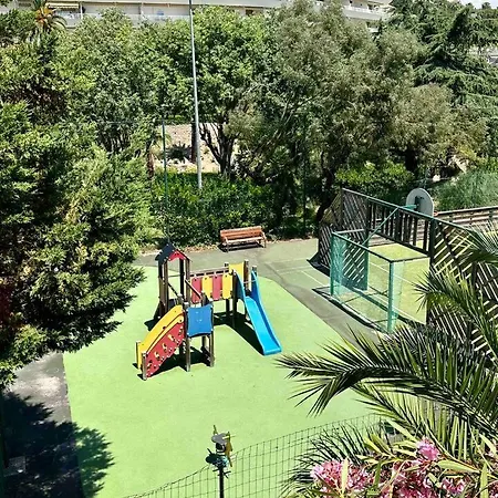 Résidence Piscine Vue Parking 4 Personnes Cannes